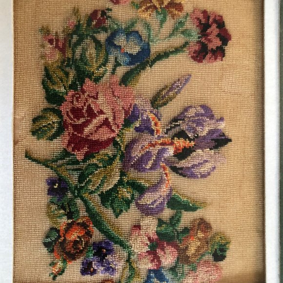 Vintage petit point needlework flowers framed small wall decor - Picture 3 of 4